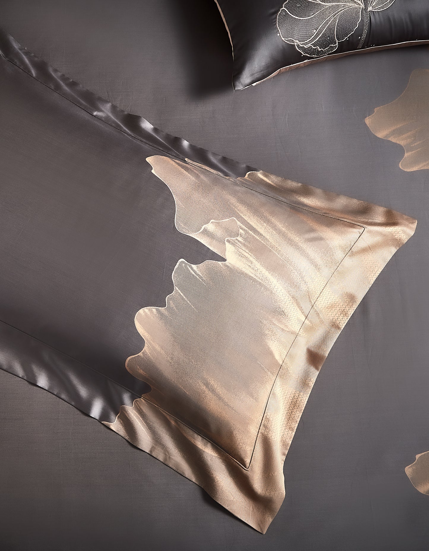 Zhuangzi's Butterfly Dream 4-Piece Luxury Bedding Set