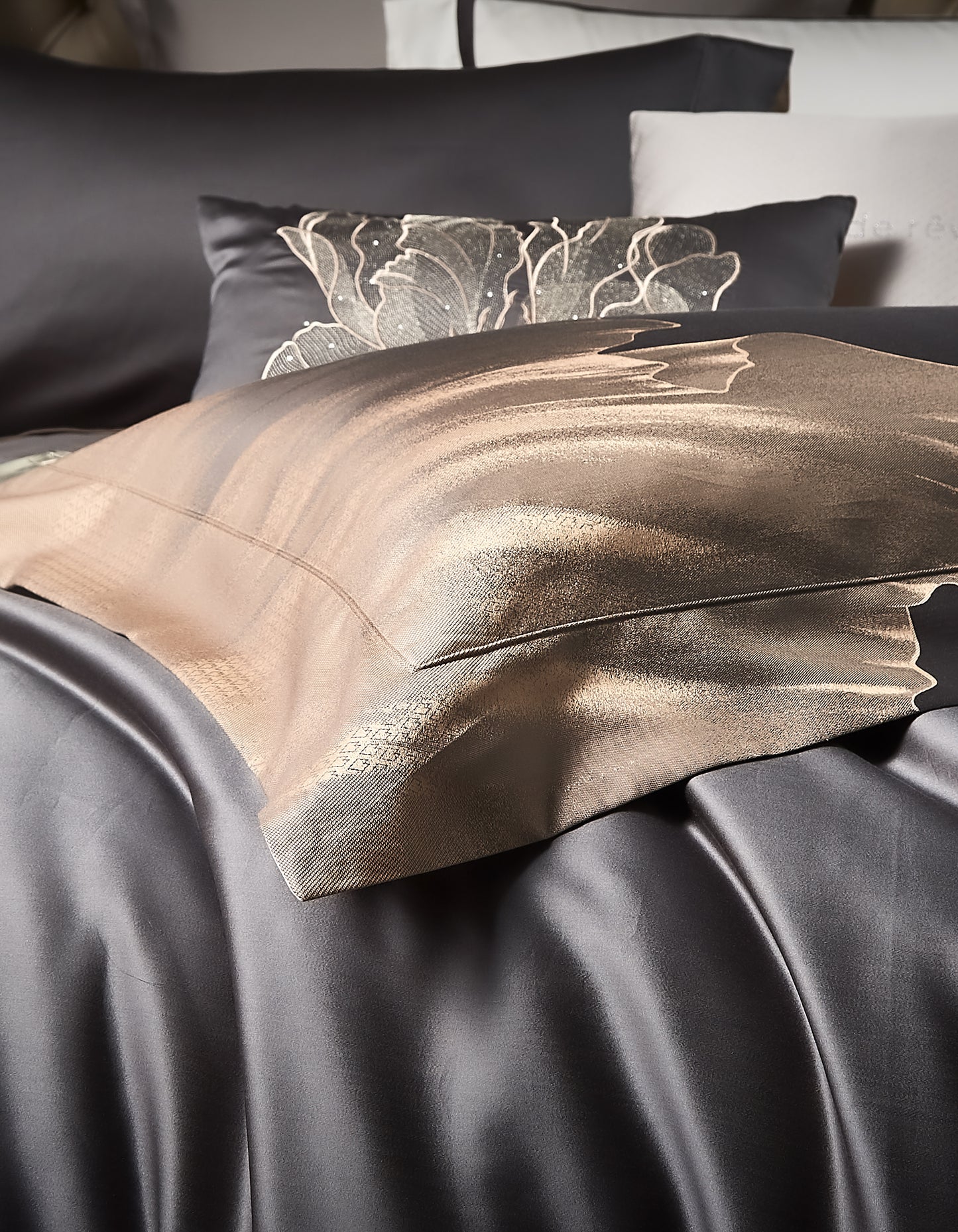 Zhuangzi's Butterfly Dream 4-Piece Luxury Bedding Set